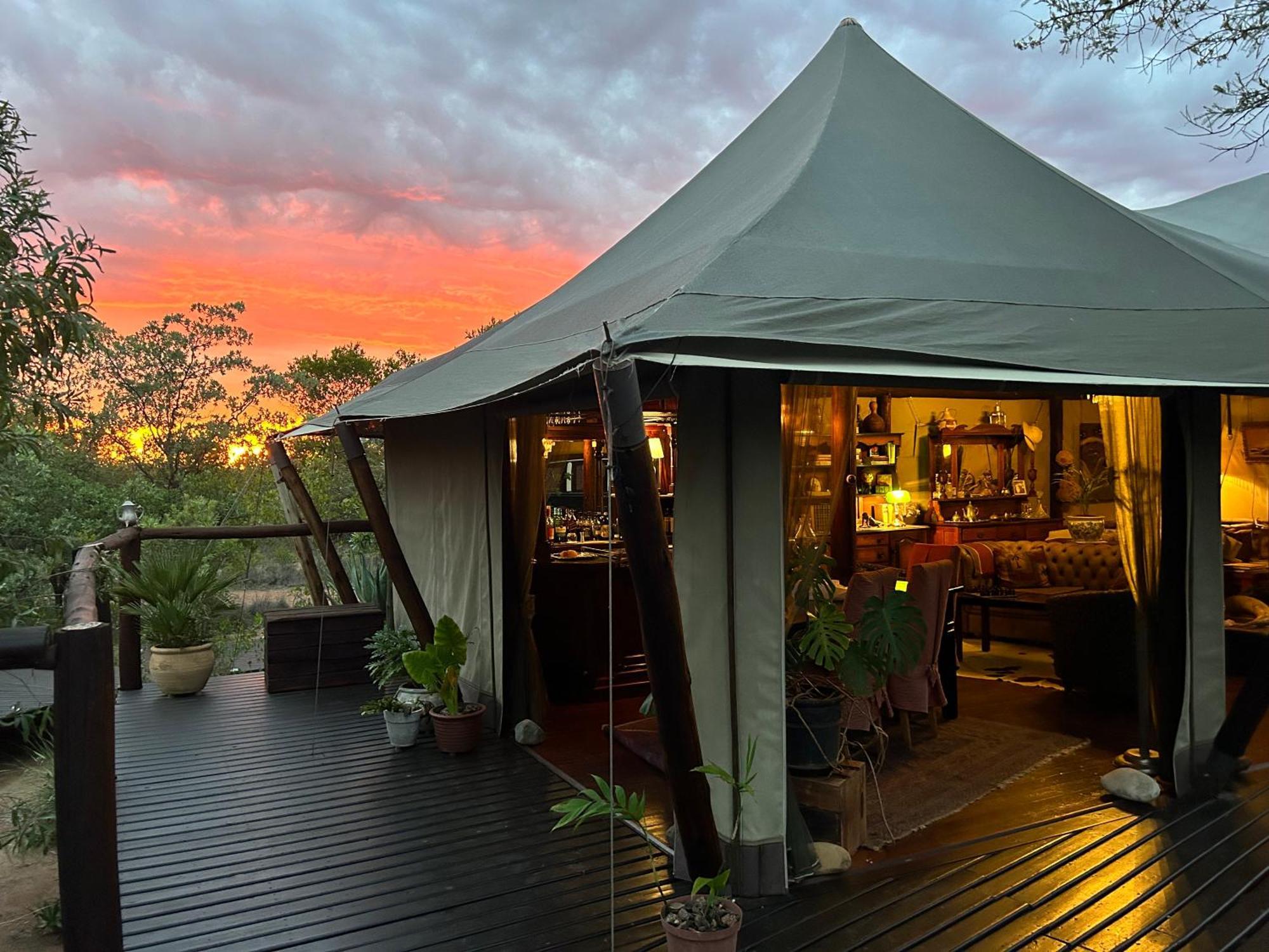 Out In Africa Wildlife Lodge Hammanskraal Dış mekan fotoğraf